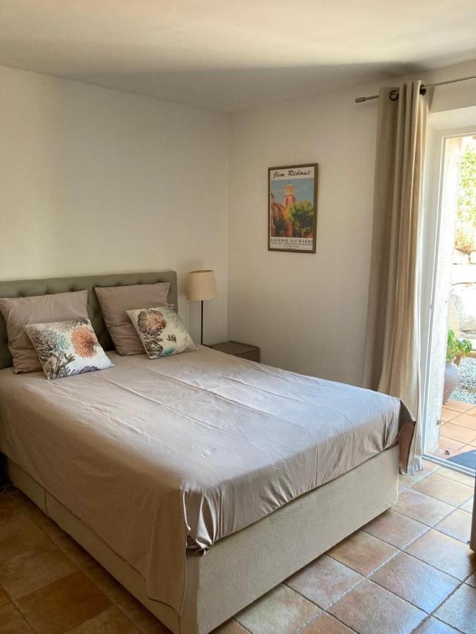 Lone Star House Bed & Breakfast Sainte-Maxime Bagian luar foto