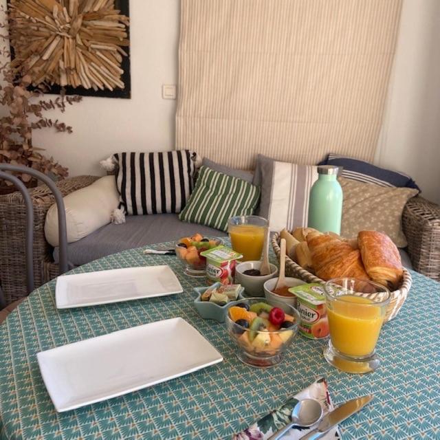 Lone Star House Bed & Breakfast Sainte-Maxime Bagian luar foto