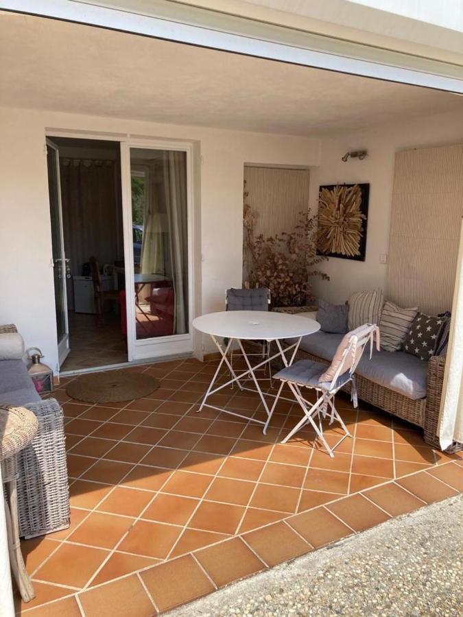 Lone Star House Bed & Breakfast Sainte-Maxime Bagian luar foto