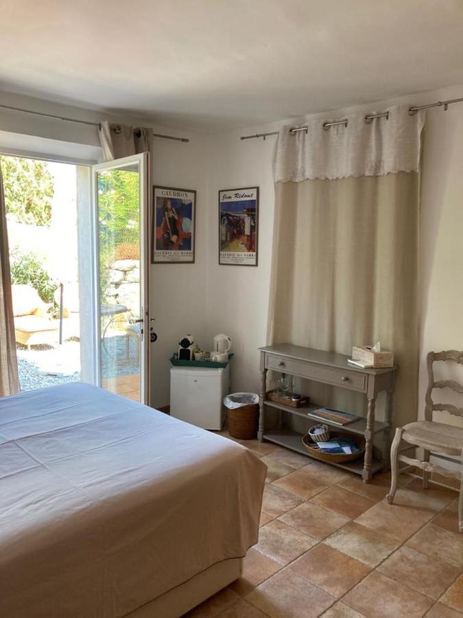 Lone Star House Bed & Breakfast Sainte-Maxime Bagian luar foto