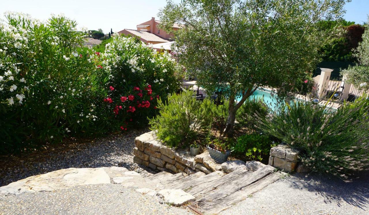 Lone Star House Bed & Breakfast Sainte-Maxime Bagian luar foto