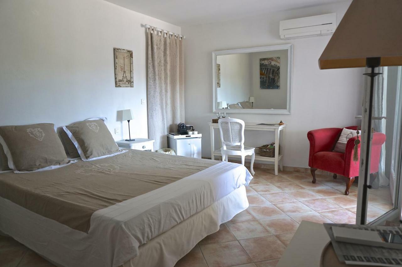 Lone Star House Bed & Breakfast Sainte-Maxime Bagian luar foto