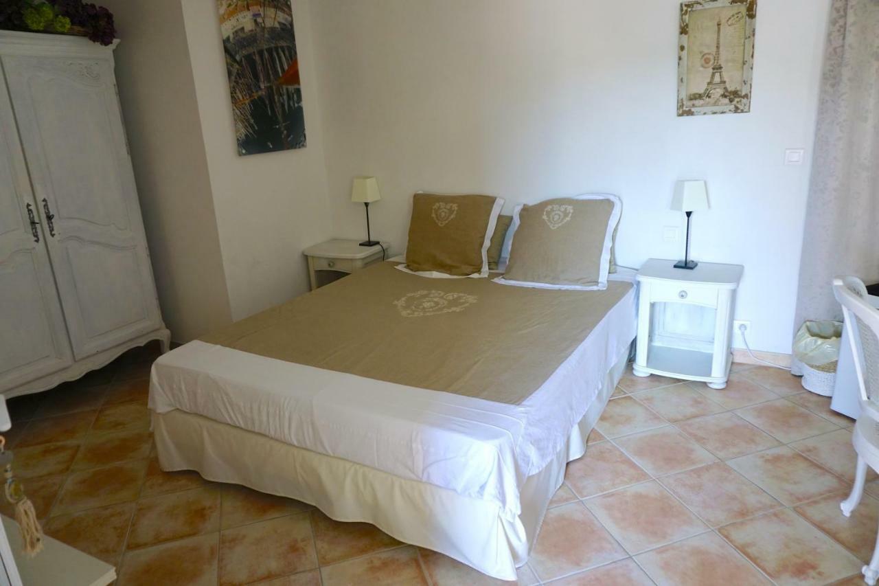 Lone Star House Bed & Breakfast Sainte-Maxime Bagian luar foto